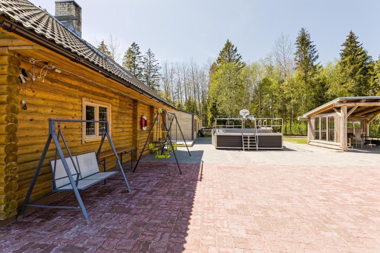Kajamaa Holiday Home Saku Екстер'єр фото